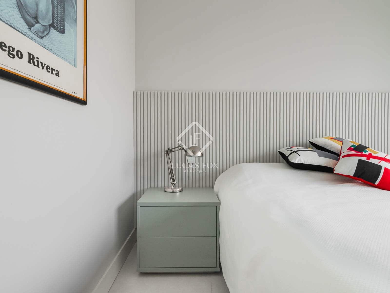 Apartamento de 2 habitaciones en Estepona en venta con piscina garaje - 948.000 € (Ref: 9142187)