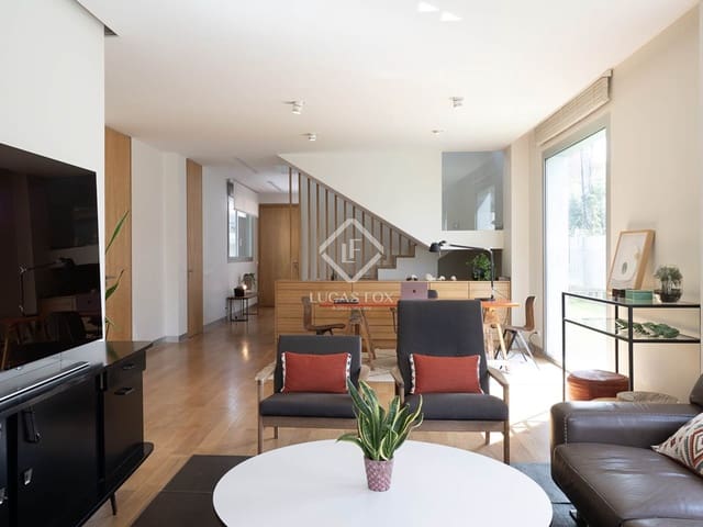 5 bedroom Villa for rent in Vigo with pool garage - € 5,000 (Ref: 9142188)