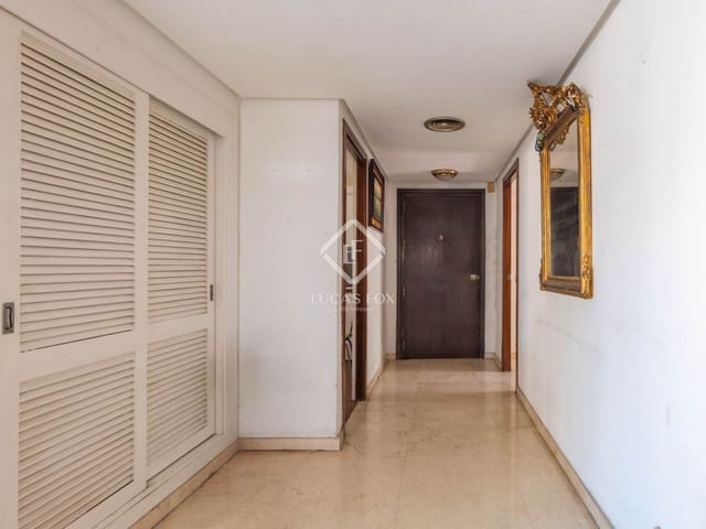 4 bedroom Penthouse for sale in La Malagueta, Málaga city with garage - € 1,495,000 (Ref: 9142451)