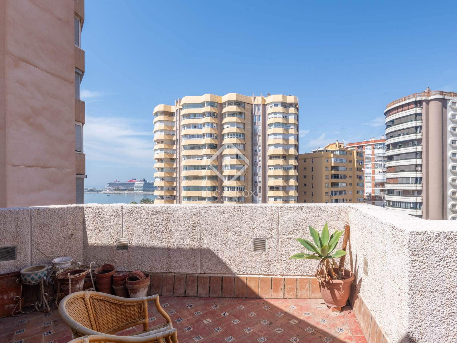 4 soveværelse Penthouse til salg i Malaga by med garage - € 1.495.000 (Ref: 9142451)