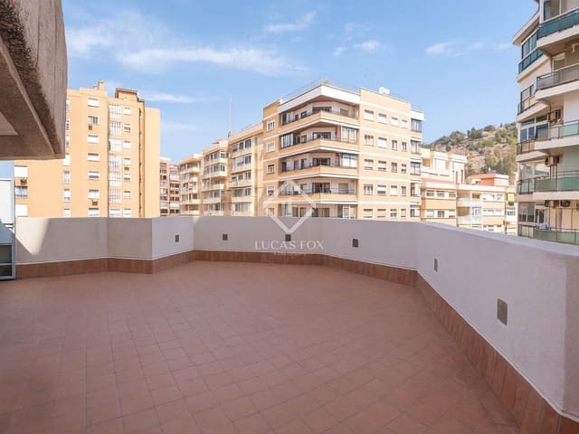 4 bedroom Penthouse for sale in La Malagueta, Málaga city with garage - € 1,495,000 (Ref: 9142451)