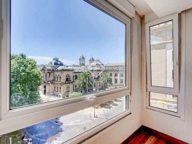 4 soveværelse Lejlighed til salg i Donostia-San Sebastián - € 1.645.000 (Ref: 9143786)