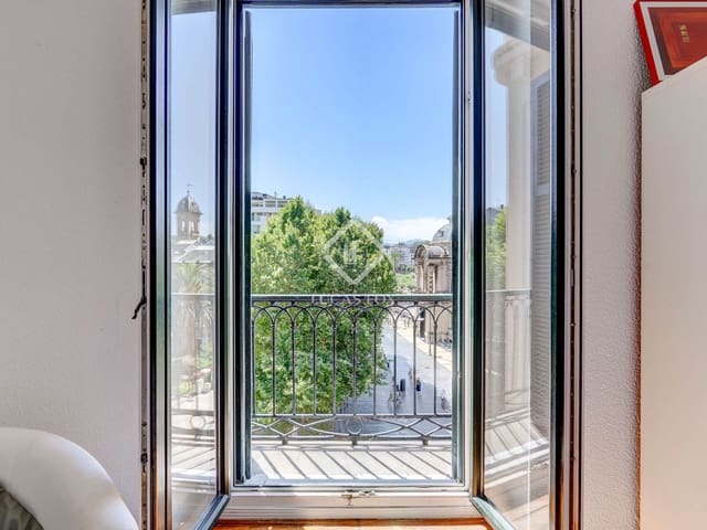 4 slaapkamer Appartement te koop in Donostia-San Sebastián - € 1.525.000 (Ref: 9143786)