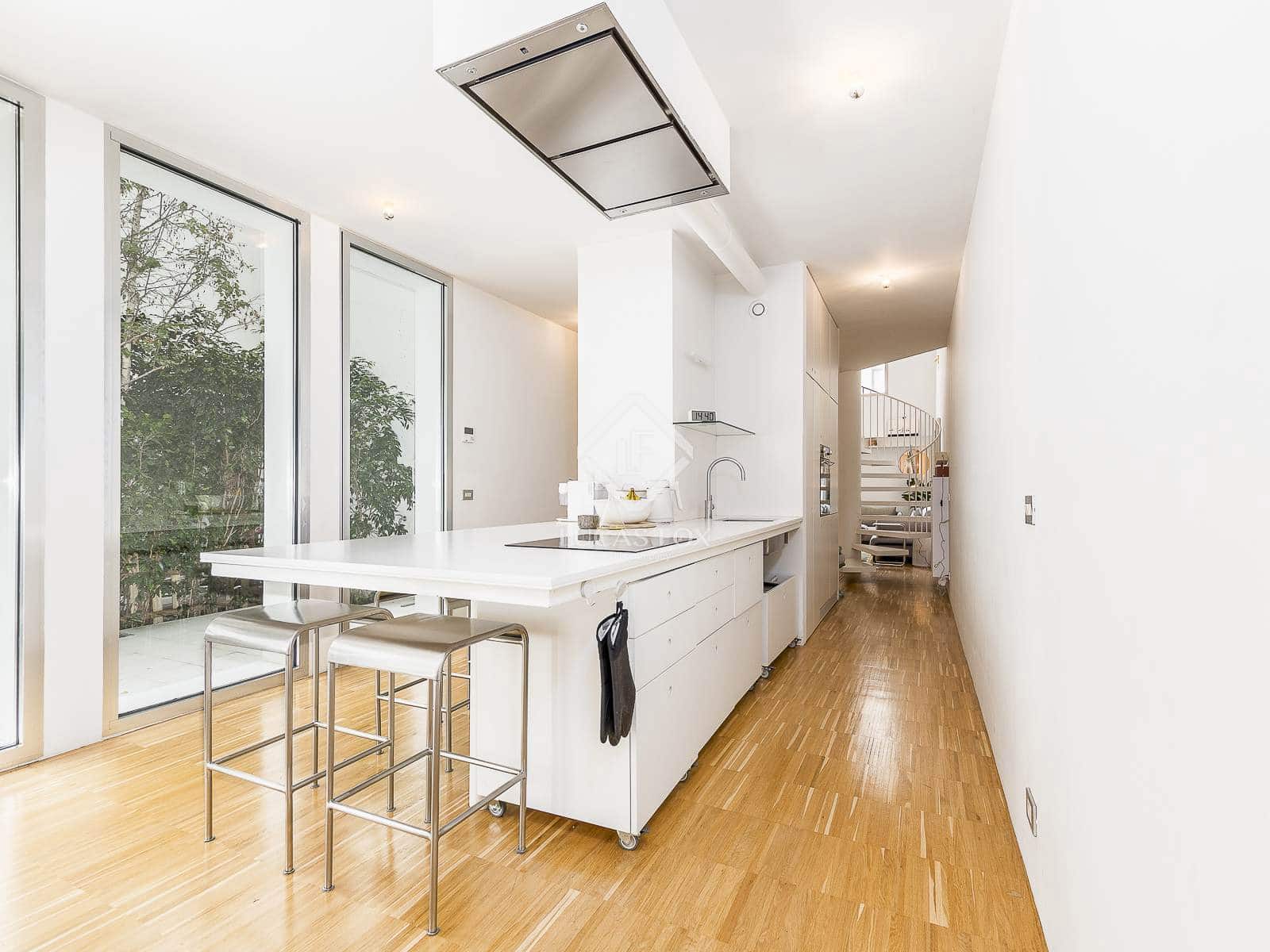 4 sovrum Lägenhet att hyra i Barcelona stad - 3 000 € (Ref: 9143953)