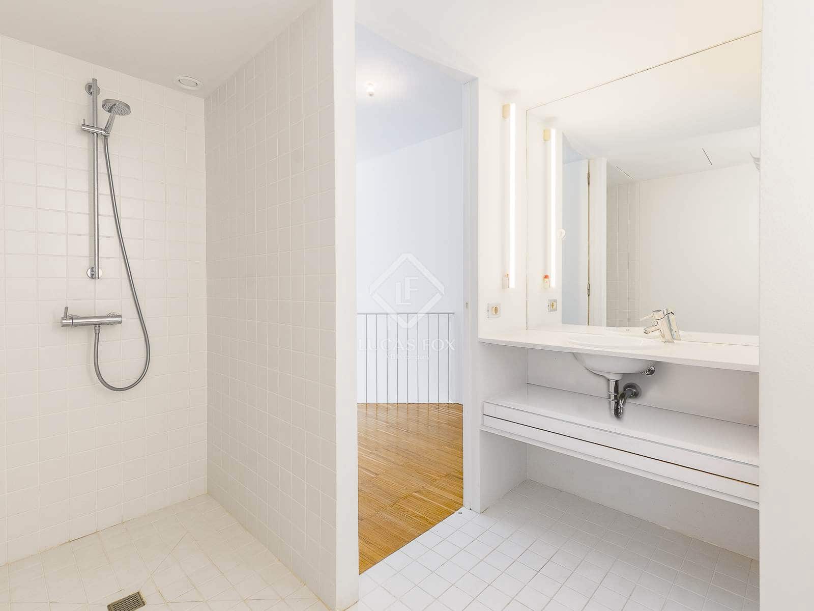 4 sovrum Lägenhet att hyra i Barcelona stad - 3 000 € (Ref: 9143953)