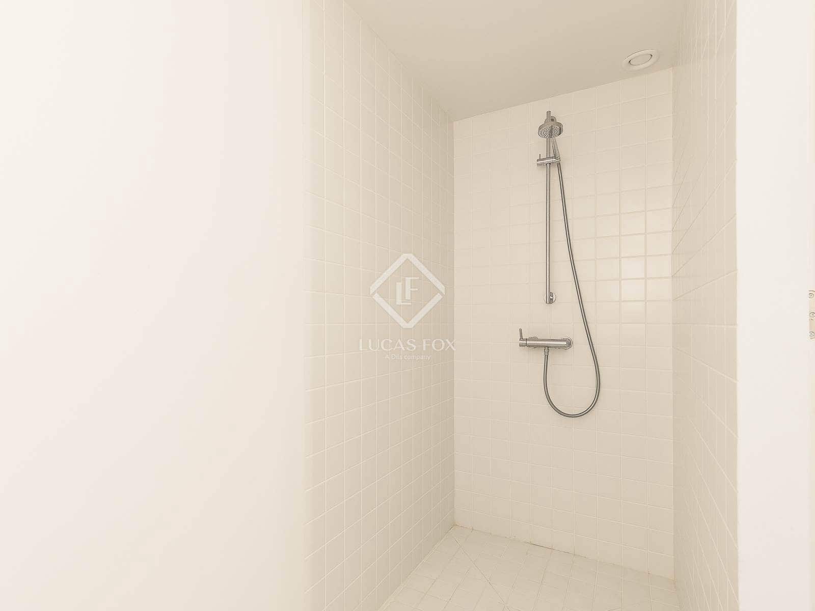 4 sovrum Lägenhet att hyra i Barcelona stad - 3 000 € (Ref: 9143953)