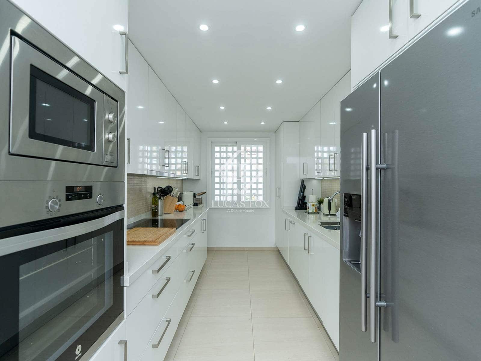 3 Zimmer Penthouse zu verkaufen in Estepona mit Pool Garage - 997.000 € (Ref: 9144214)