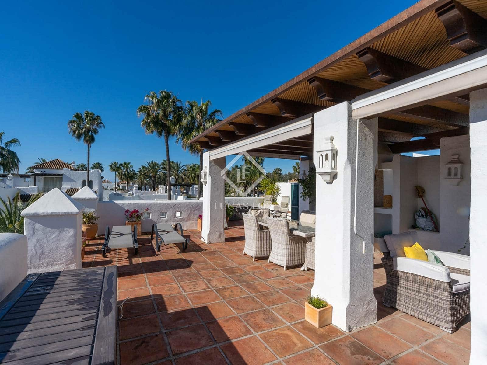 3 Zimmer Penthouse zu verkaufen in Estepona mit Pool Garage - 997.000 € (Ref: 9144214)