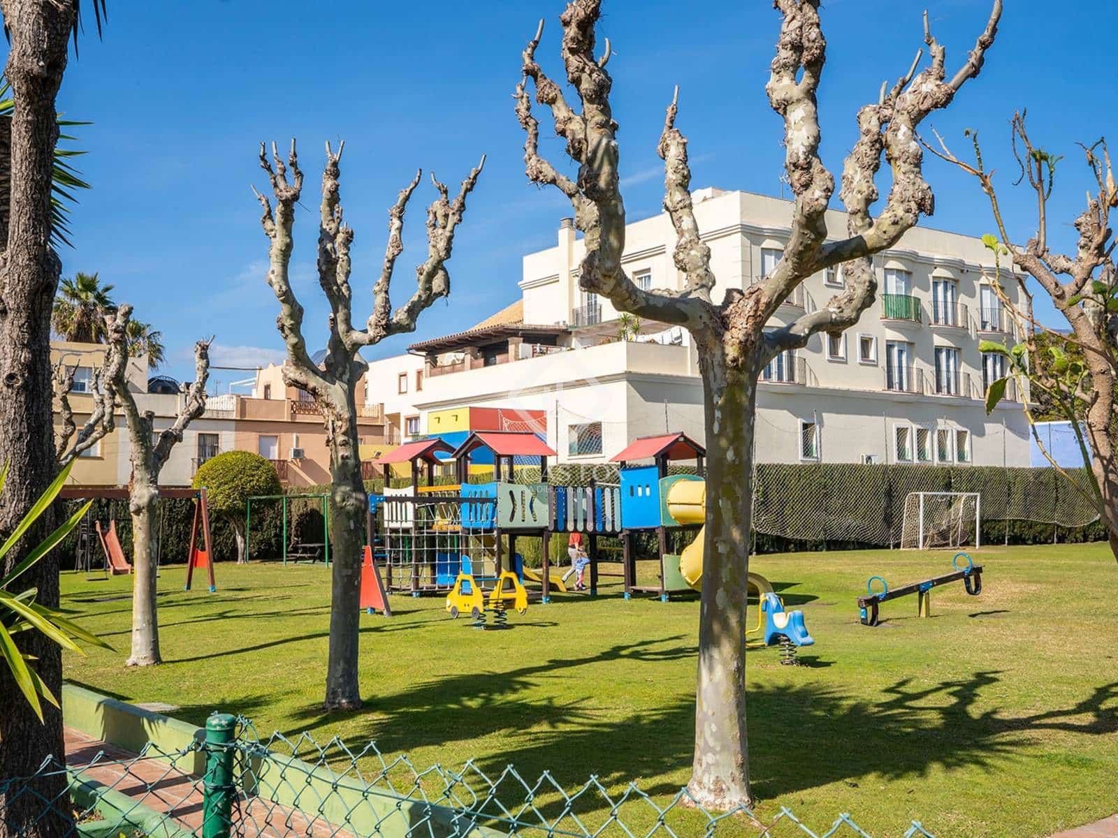 3 Zimmer Penthouse zu verkaufen in Estepona mit Pool Garage - 997.000 € (Ref: 9144214)