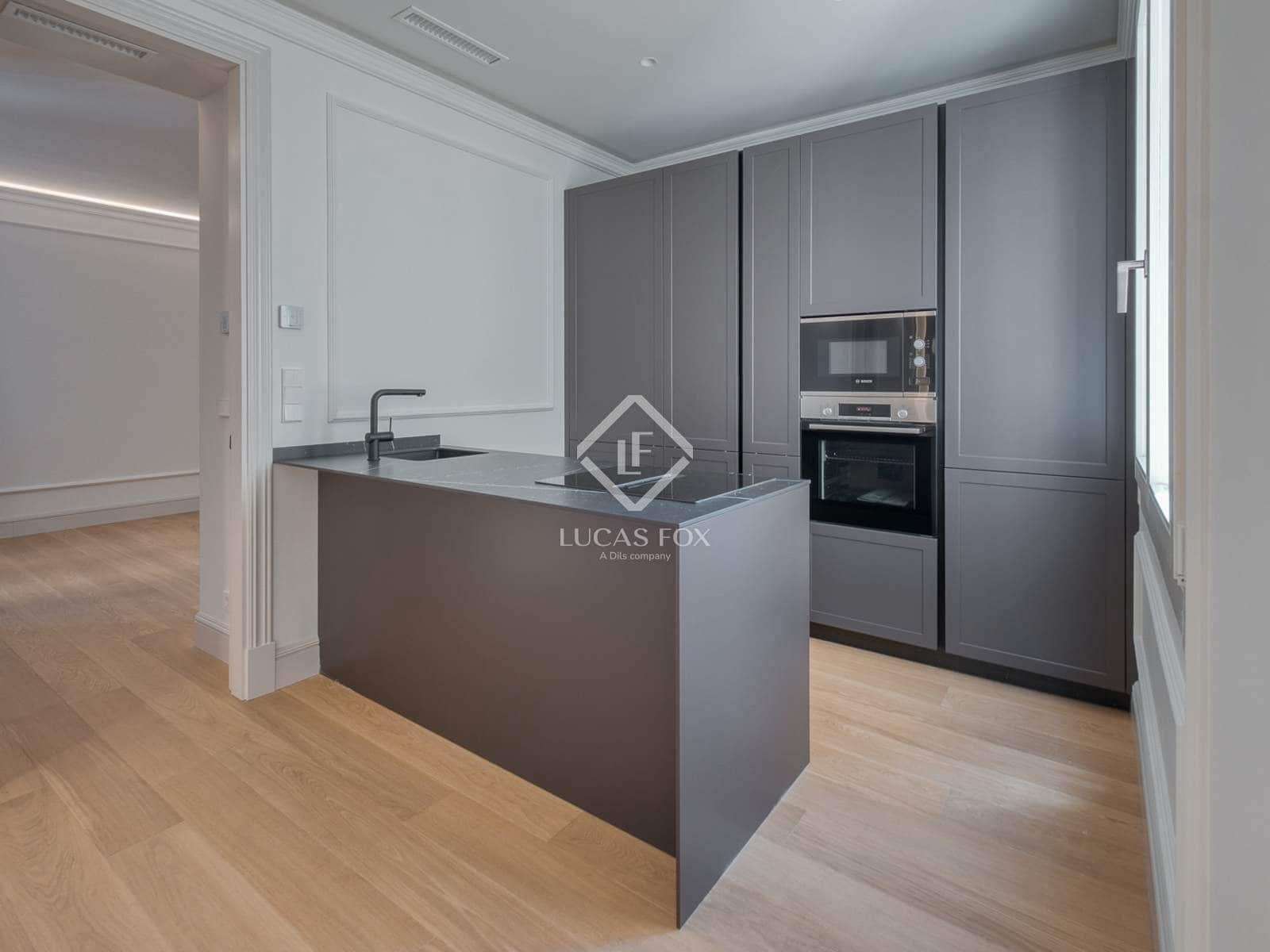 2 soveværelse Lejlighed til salg i Madrid by - € 1.800.000 (Ref: 9144215)