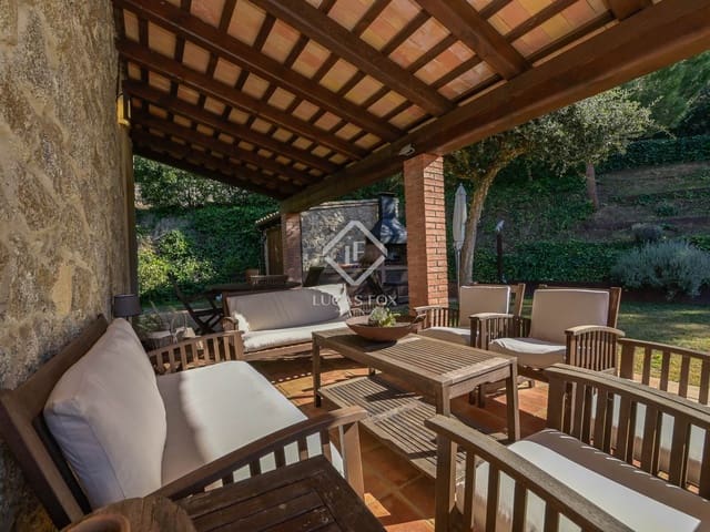 Chalet de 5 habitaciones en Santa Cristina d'Aro en venta con piscina garaje - 1.200.000 € (Ref: 9144489)