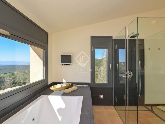Chalet de 5 habitaciones en Santa Cristina d'Aro en venta con piscina garaje - 1.200.000 € (Ref: 9144489)