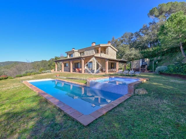 Chalet de 5 habitaciones en Santa Cristina d'Aro en venta con piscina garaje - 1.200.000 € (Ref: 9144489)