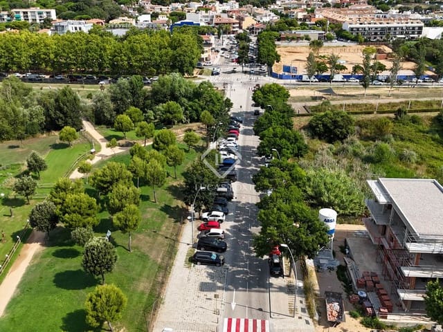 Bouwgrond te koop in Platja d'Aro, Castell-Platja d'Aro - € 598.000 (Ref: 9144490)