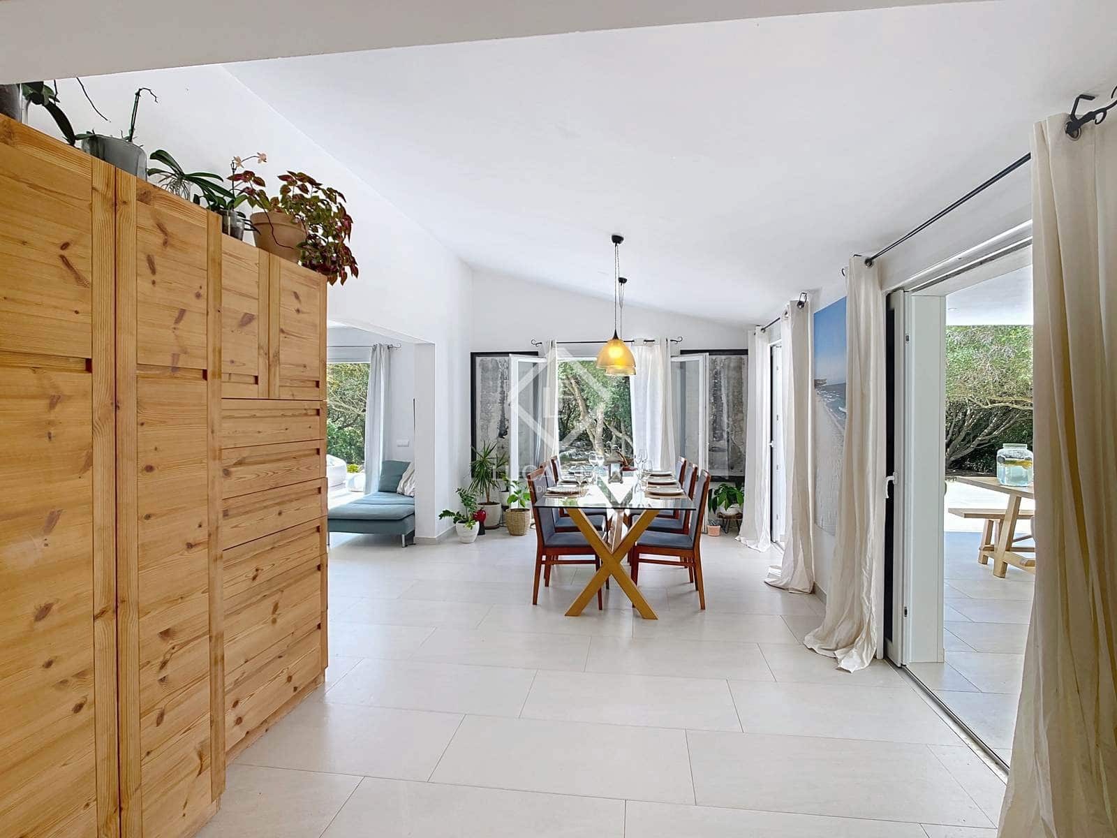 5 soveværelse Finca/Landehus til salg i Ciutadella de Menorca med swimmingpool - € 2.400.000 (Ref: 9145754)