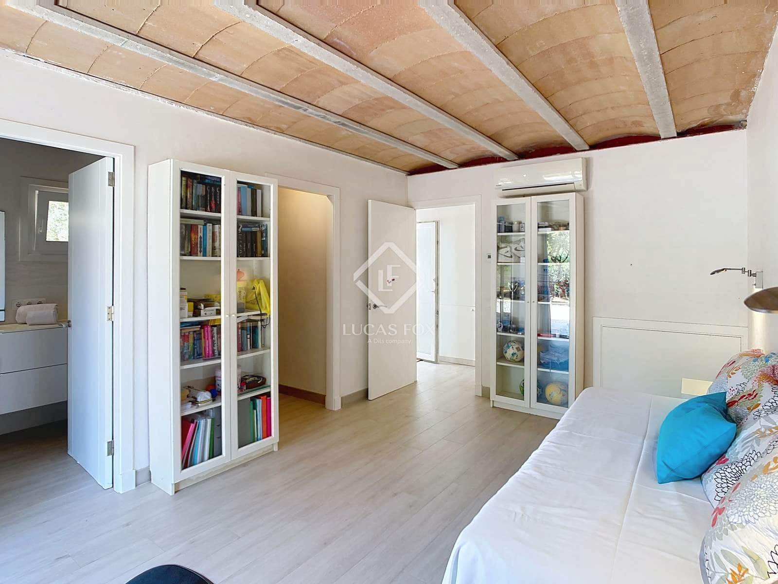 5 soveværelse Finca/Landehus til salg i Ciutadella de Menorca med swimmingpool - € 2.400.000 (Ref: 9145754)