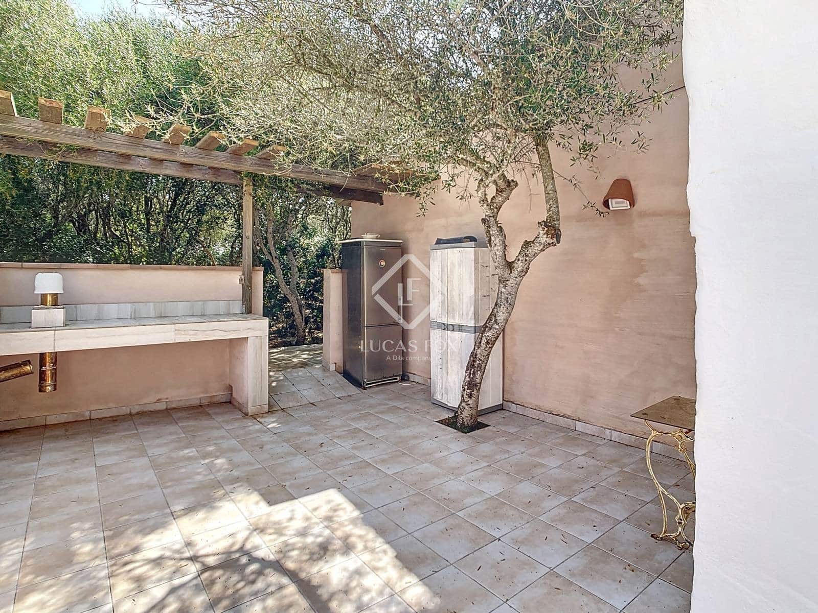 5 soveværelse Finca/Landehus til salg i Ciutadella de Menorca med swimmingpool - € 2.400.000 (Ref: 9145754)