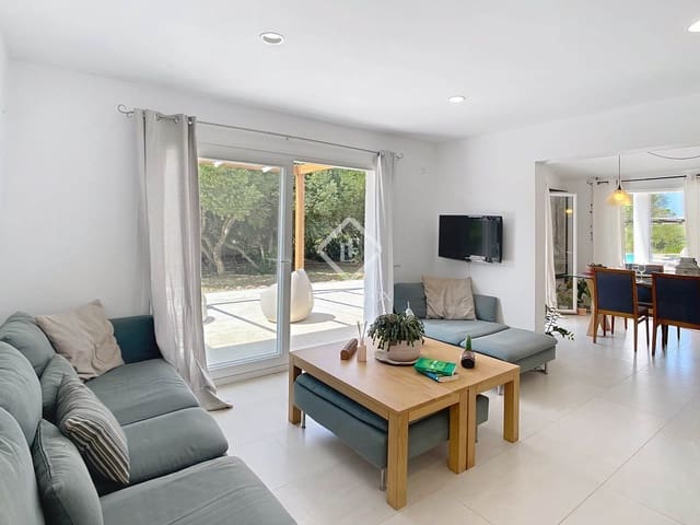 5 slaapkamer Finca/Landhuis te koop in Ciutadella de Menorca met zwembad - € 2.400.000 (Ref: 9145754)