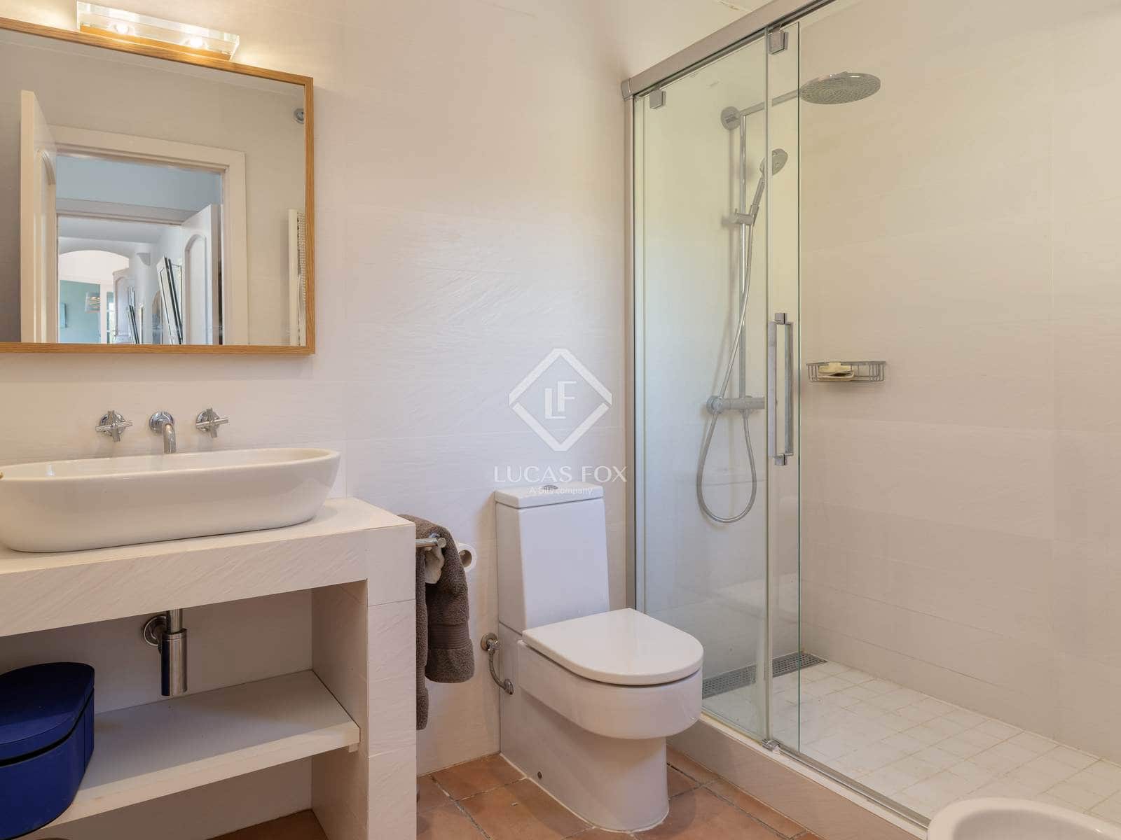 8 bedroom Villa for sale in Sa Riera with pool garage - € 1,850,000 (Ref: 9146209)