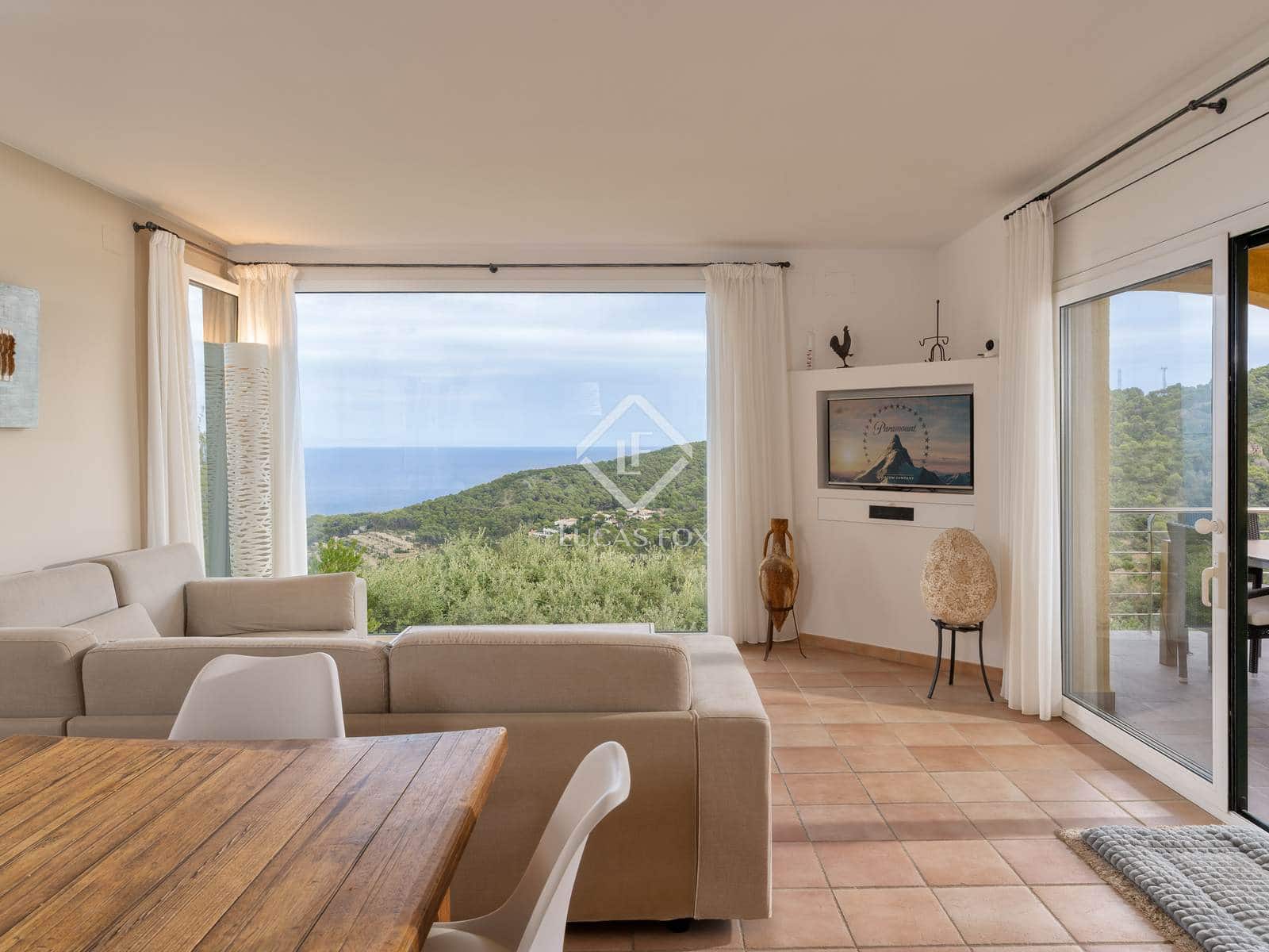 8 bedroom Villa for sale in Sa Riera with pool garage - € 1,850,000 (Ref: 9146209)