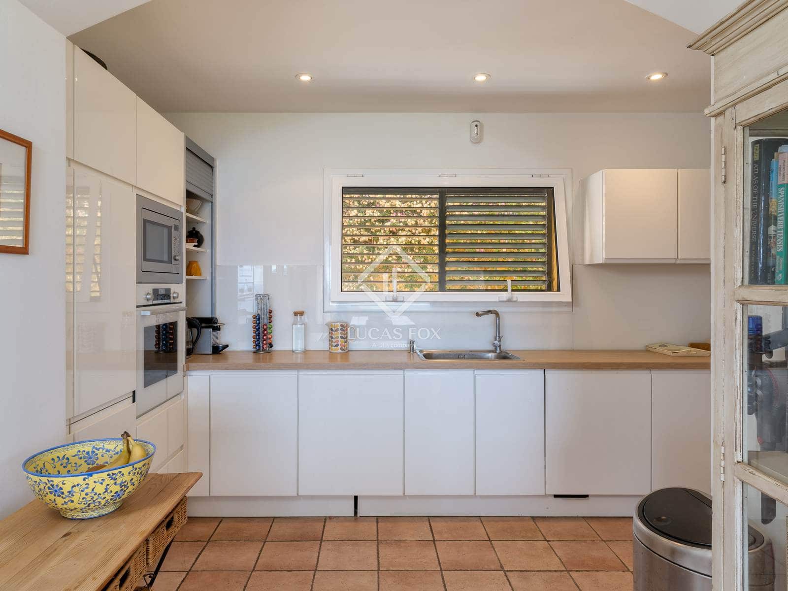 8 bedroom Villa for sale in Sa Riera with pool garage - € 1,850,000 (Ref: 9146209)