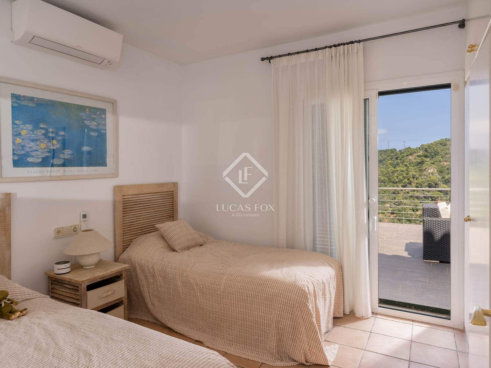 8 bedroom Villa for sale in Sa Riera with pool garage - € 1,850,000 (Ref: 9146209)