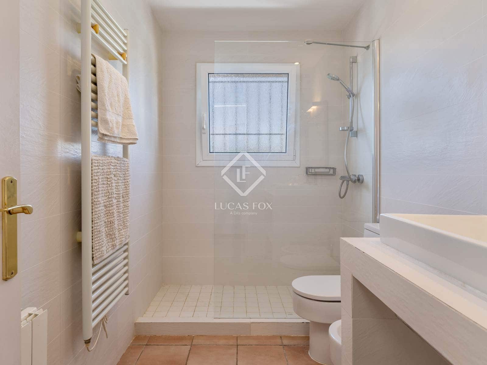 8 bedroom Villa for sale in Sa Riera with pool garage - € 1,850,000 (Ref: 9146209)