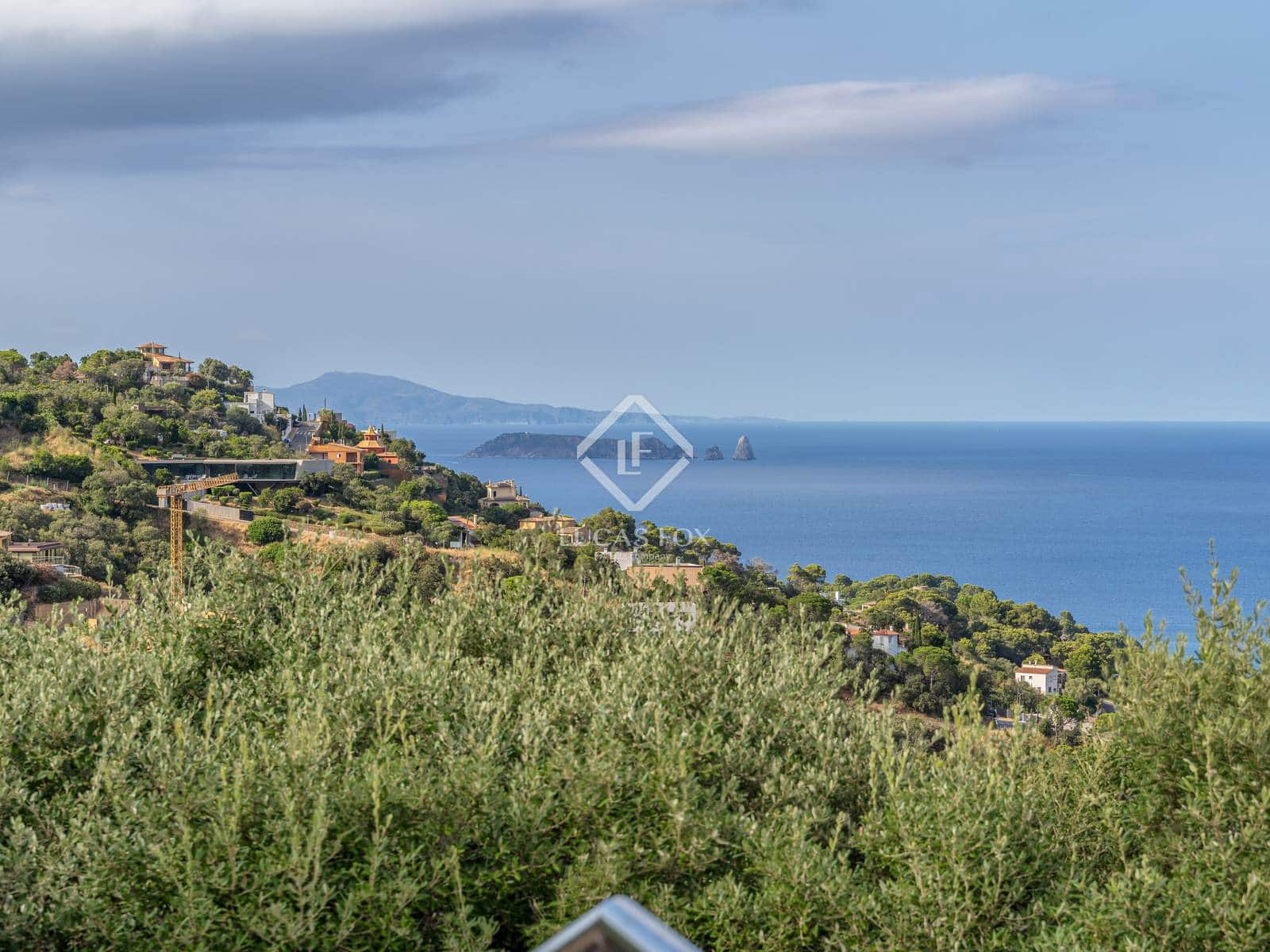 8 bedroom Villa for sale in Sa Riera with pool garage - € 1,850,000 (Ref: 9146209)