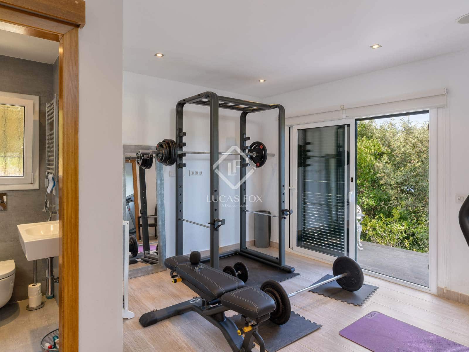 8 bedroom Villa for sale in Sa Riera with pool garage - € 1,850,000 (Ref: 9146209)