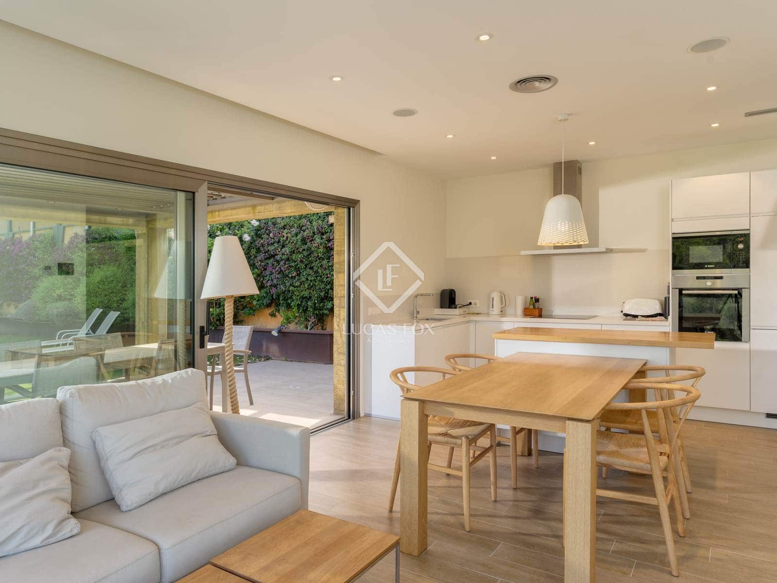 8 bedroom Villa for sale in Sa Riera with pool garage - € 1,850,000 (Ref: 9146209)