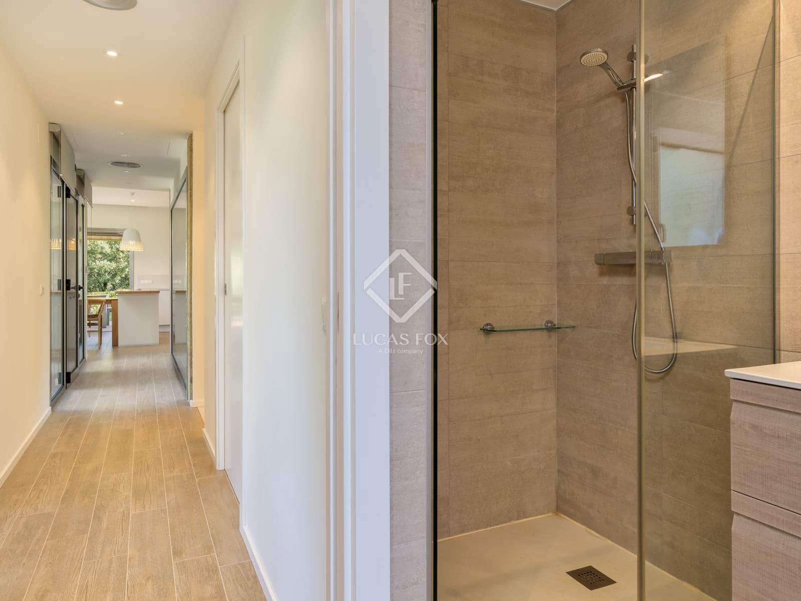 8 bedroom Villa for sale in Sa Riera with pool garage - € 1,850,000 (Ref: 9146209)