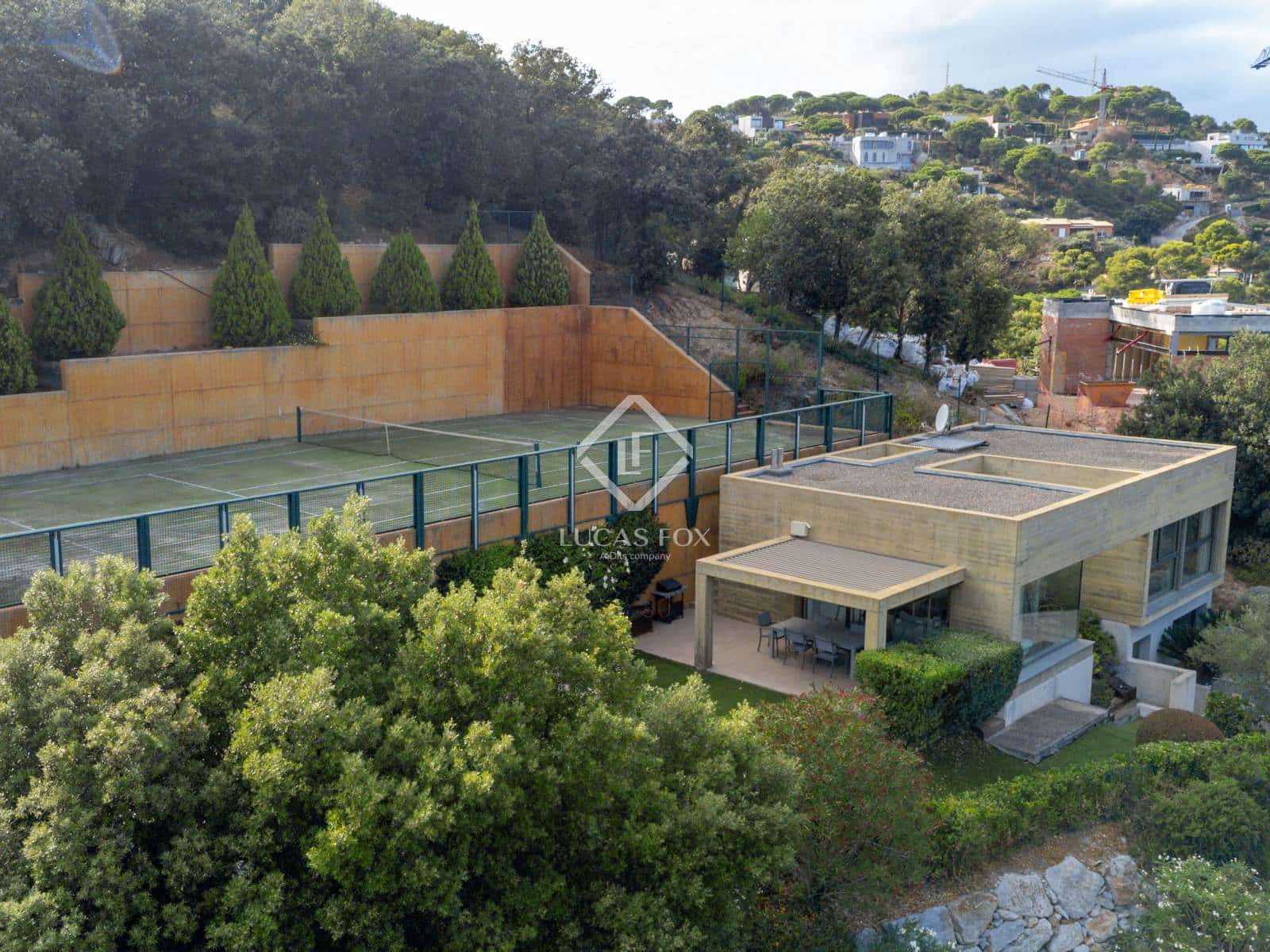 8 bedroom Villa for sale in Sa Riera with pool garage - € 1,850,000 (Ref: 9146209)