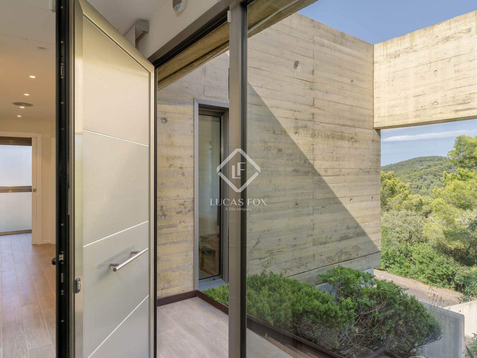 8 bedroom Villa for sale in Sa Riera with pool garage - € 1,850,000 (Ref: 9146209)