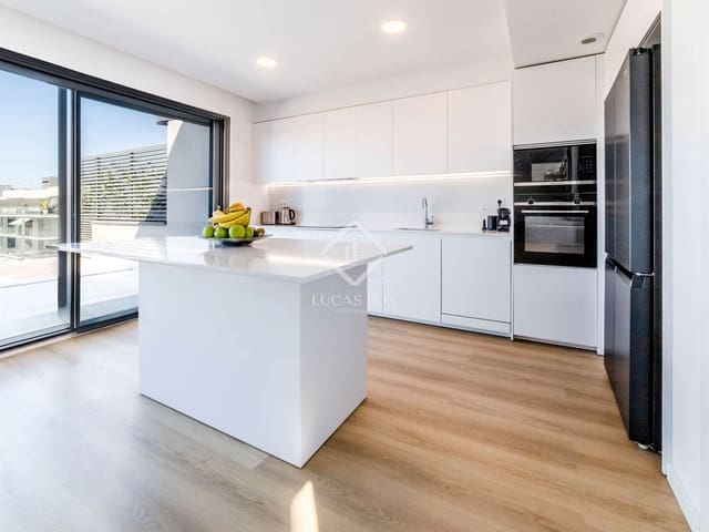 3 bedroom Penthouse for sale in Sitges with pool garage - € 1,150,000 (Ref: 9146500)