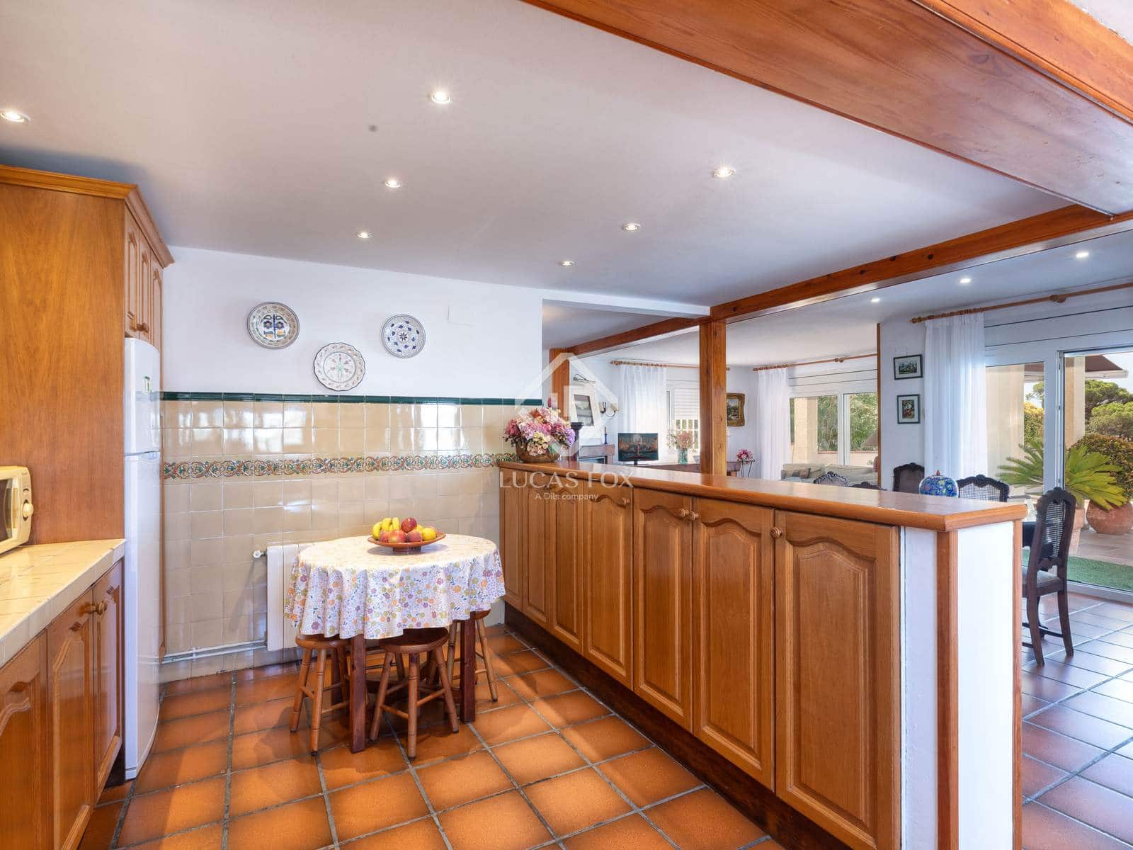 5 soverom Villa til salgs i Tossa de Mar med svømmebasseng garasje - € 735 000 (Ref: 9146502)