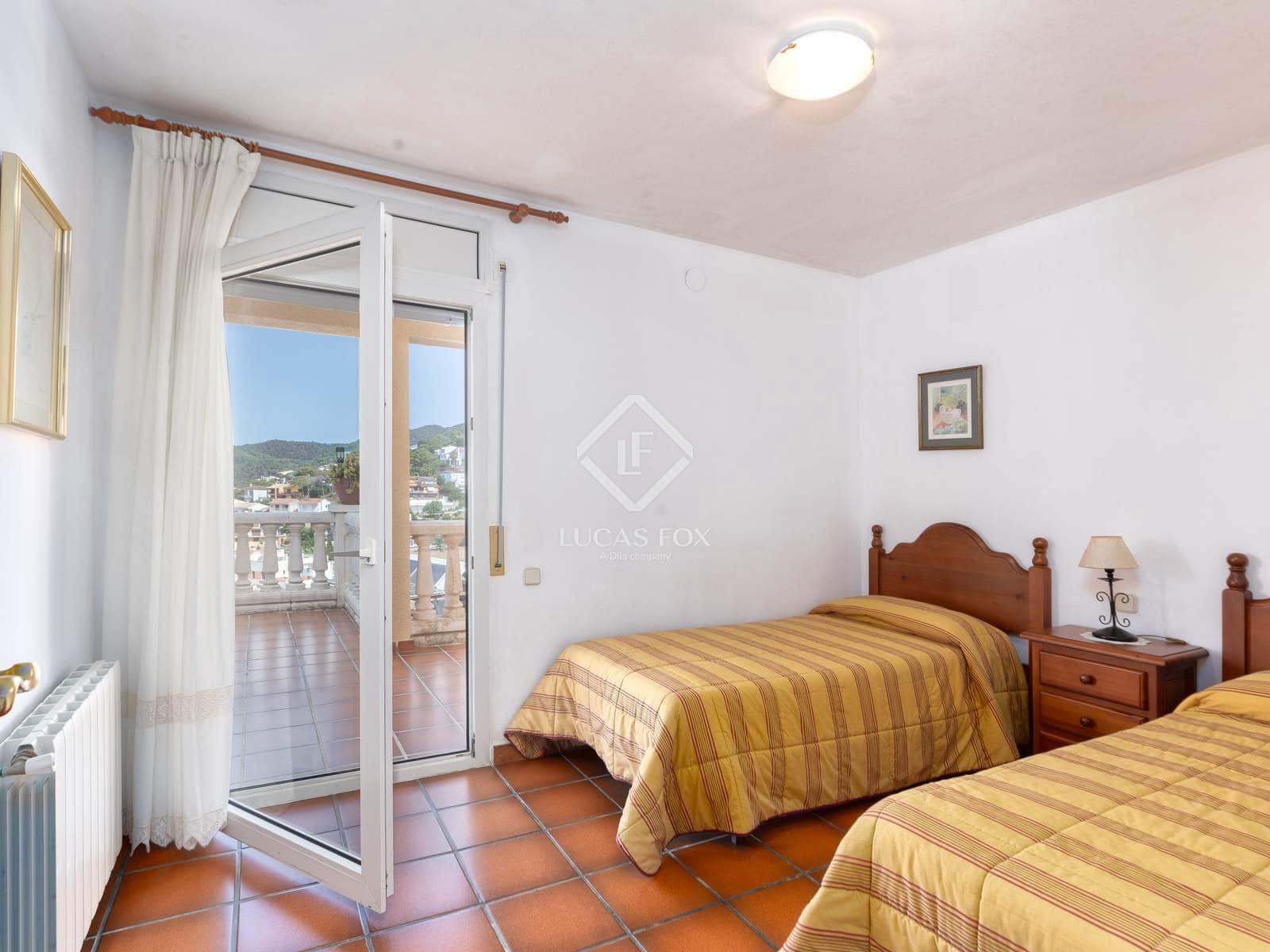 5 soverom Villa til salgs i Tossa de Mar med svømmebasseng garasje - € 735 000 (Ref: 9146502)