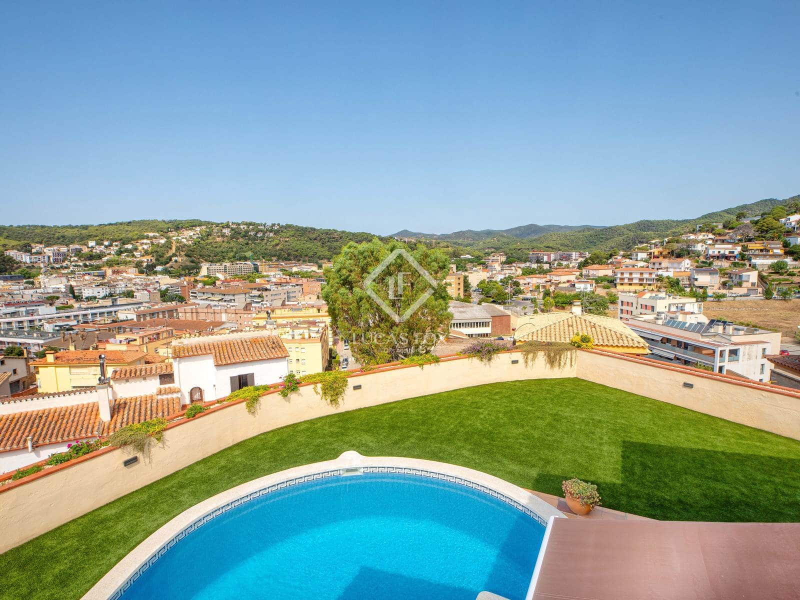 5 soverom Villa til salgs i Tossa de Mar med svømmebasseng garasje - € 735 000 (Ref: 9146502)