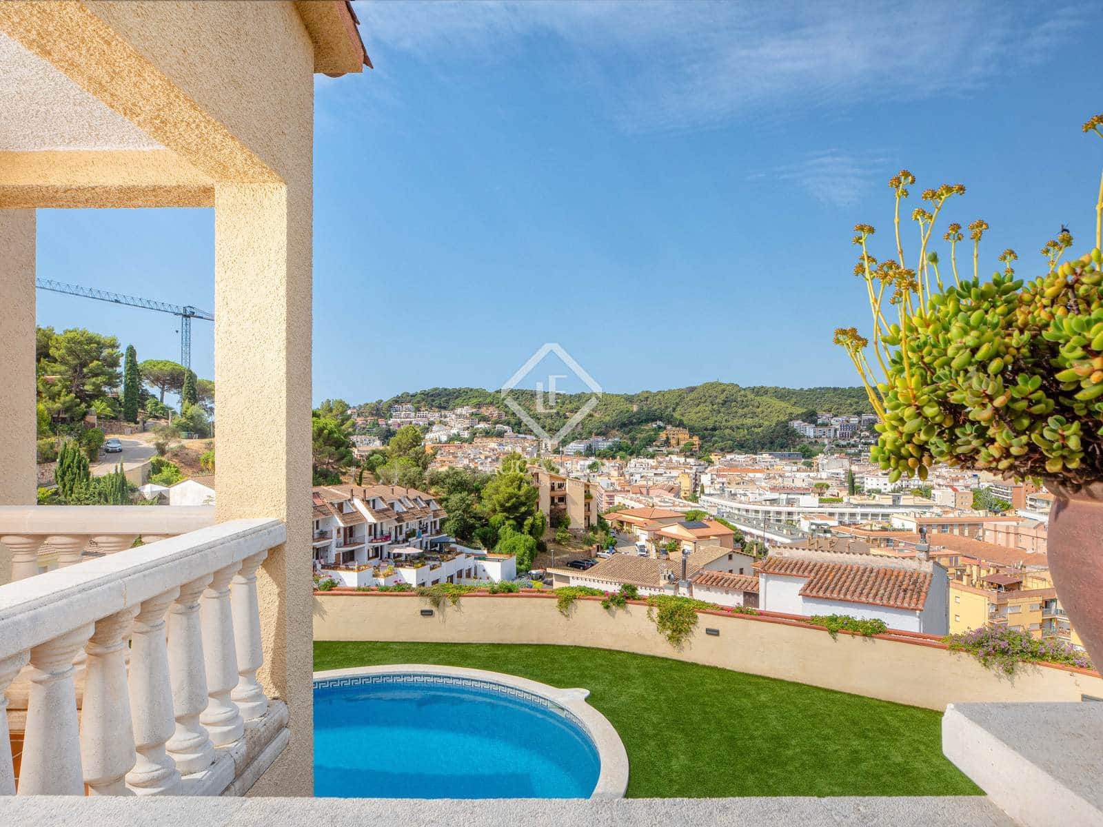 5 soverom Villa til salgs i Tossa de Mar med svømmebasseng garasje - € 735 000 (Ref: 9146502)