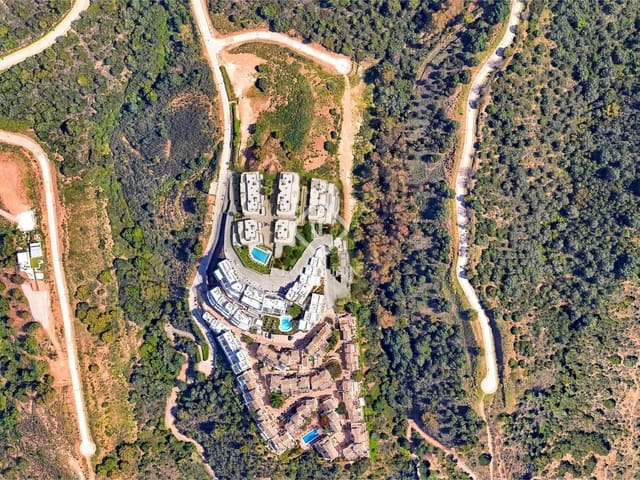 Apartamento de 3 habitaciones en Elviria, Marbella en venta con piscina garaje - 524.000 € (Ref: 9147947)