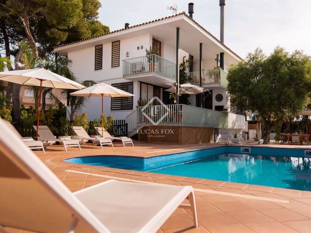 6 soveværelse Villa til salg i Torredembarra med swimmingpool garage - € 1.195.000 (Ref: 9147950)