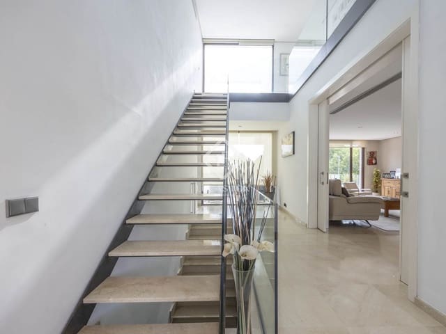 4 soverom Villa til salgs i Campolivar, Godella med svømmebasseng garasje - € 1 300 000 (Ref: 9148079)