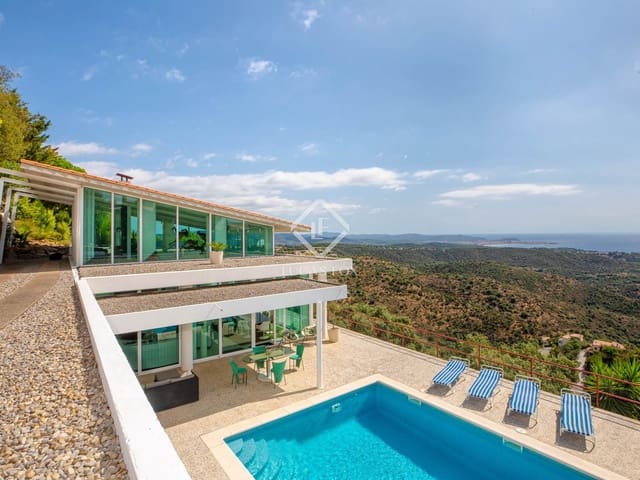 6 slaapkamer Villa te koop in Platja d'Aro, Castell-Platja d'Aro met zwembad garage - € 1.650.000 (Ref: 9149734)