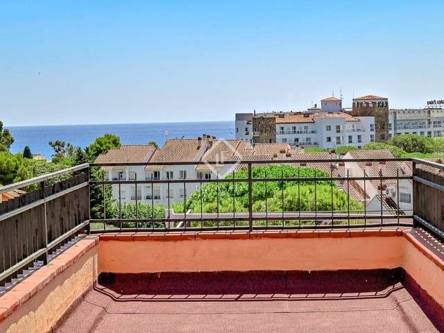 4 soveværelse Lejlighed til salg i Platja d'Aro, Castell-Platja d'Aro med garage - € 259.000 (Ref: 9151027)