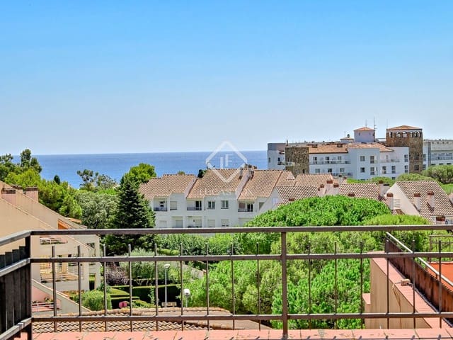 4 soveværelse Lejlighed til salg i Platja d'Aro, Castell-Platja d'Aro med garage - € 259.000 (Ref: 9151027)