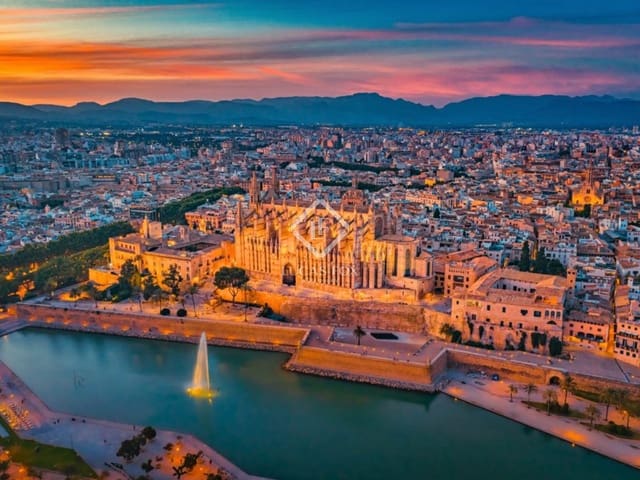 4 slaapkamer Villa te koop in Palma de Mallorca met zwembad garage - € 4.300.000 (Ref: 9153214)