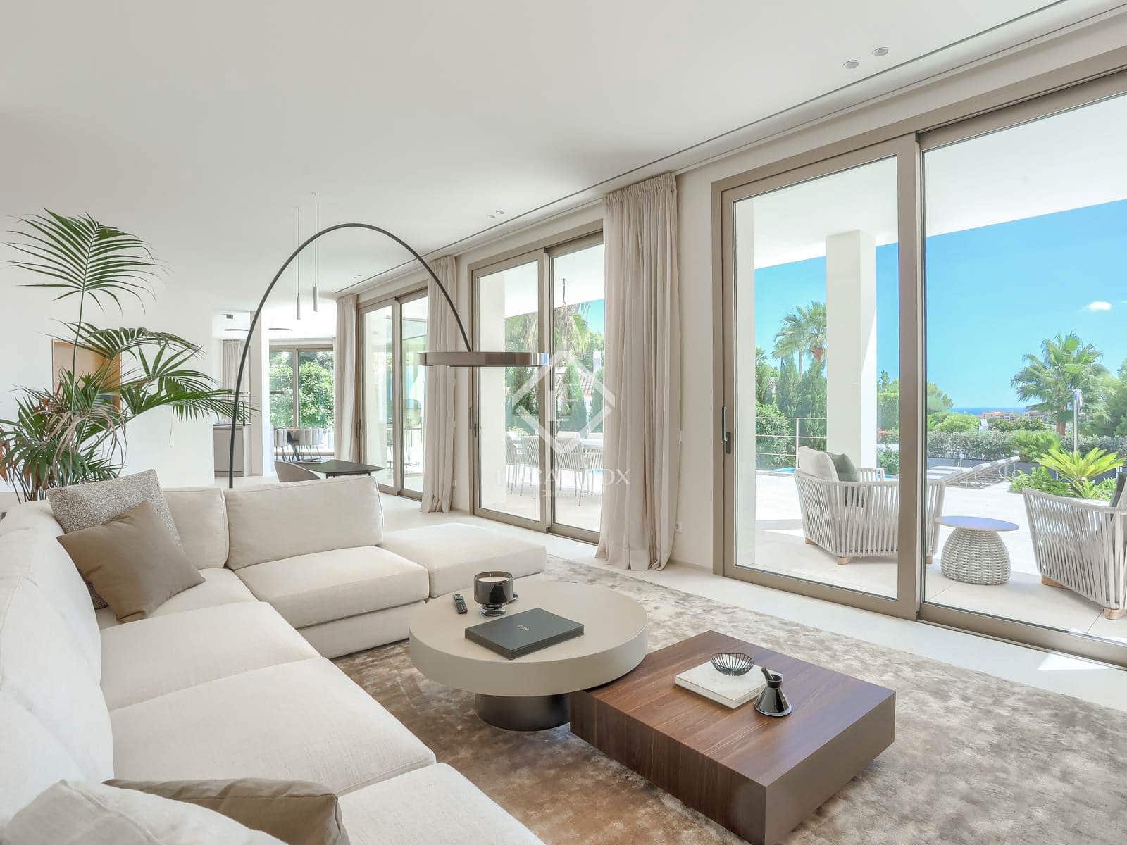 4 soveværelse Villa til salg i Bendinat med swimmingpool garage - € 7.200.000 (Ref: 9153217)