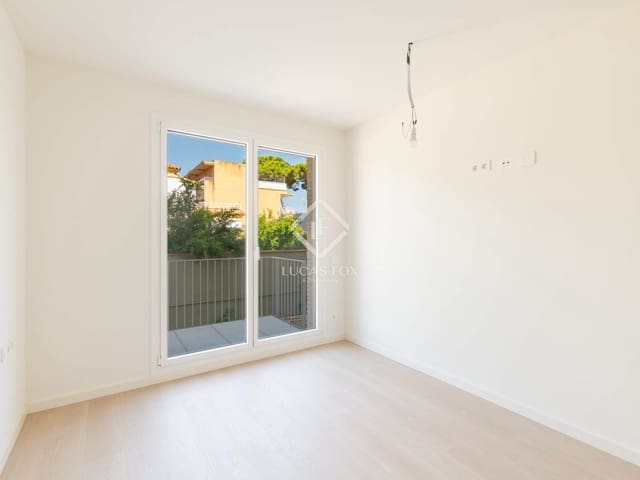 3 quarto Apartamento para arrendar em Castelldefels com piscina garagem - 3 500 € (Ref: 9153287)