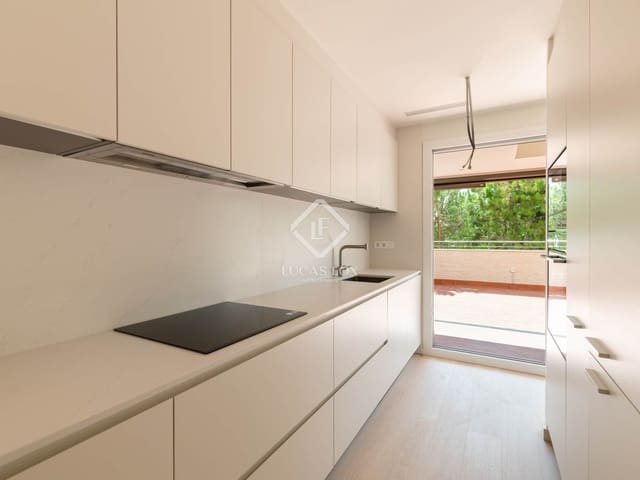 2 sypialnia Apartament do wynajęcia w Castelldefels z basenem garażem - 3 000 € (Ref: 9153288)