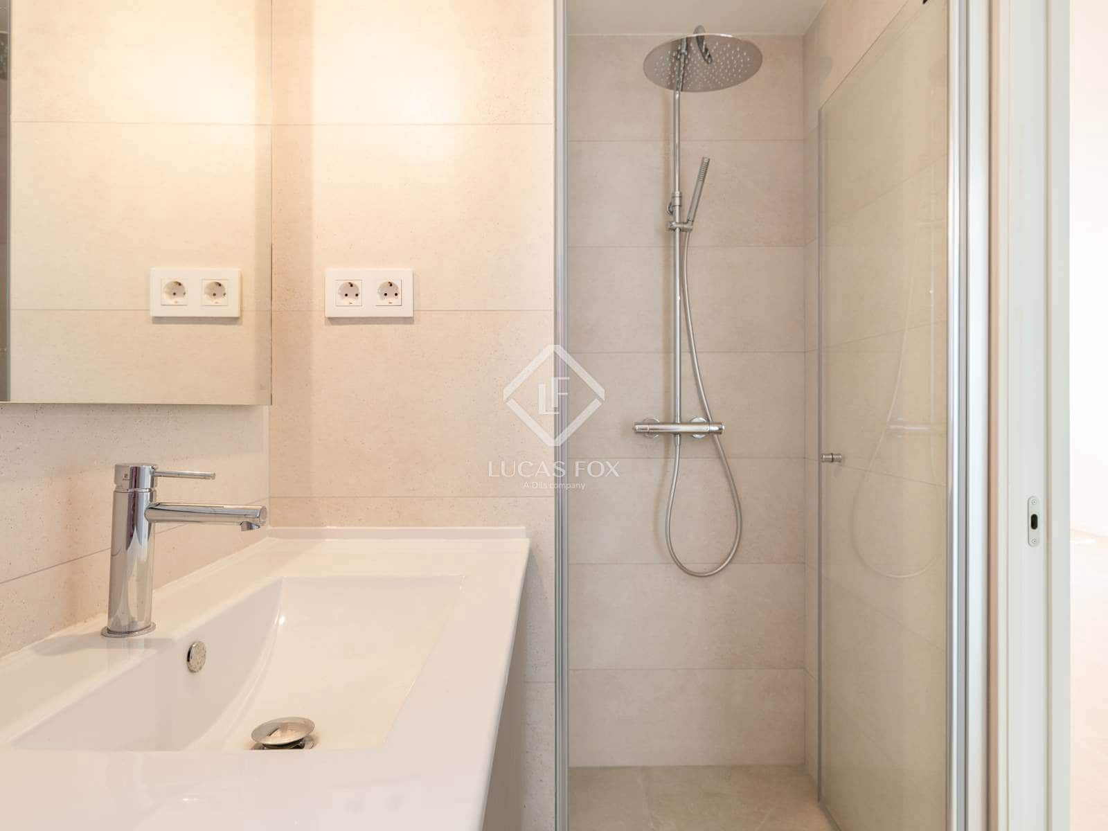 2 sypialnia Apartament do wynajęcia w Castelldefels z basenem garażem - 3 000 € (Ref: 9153288)