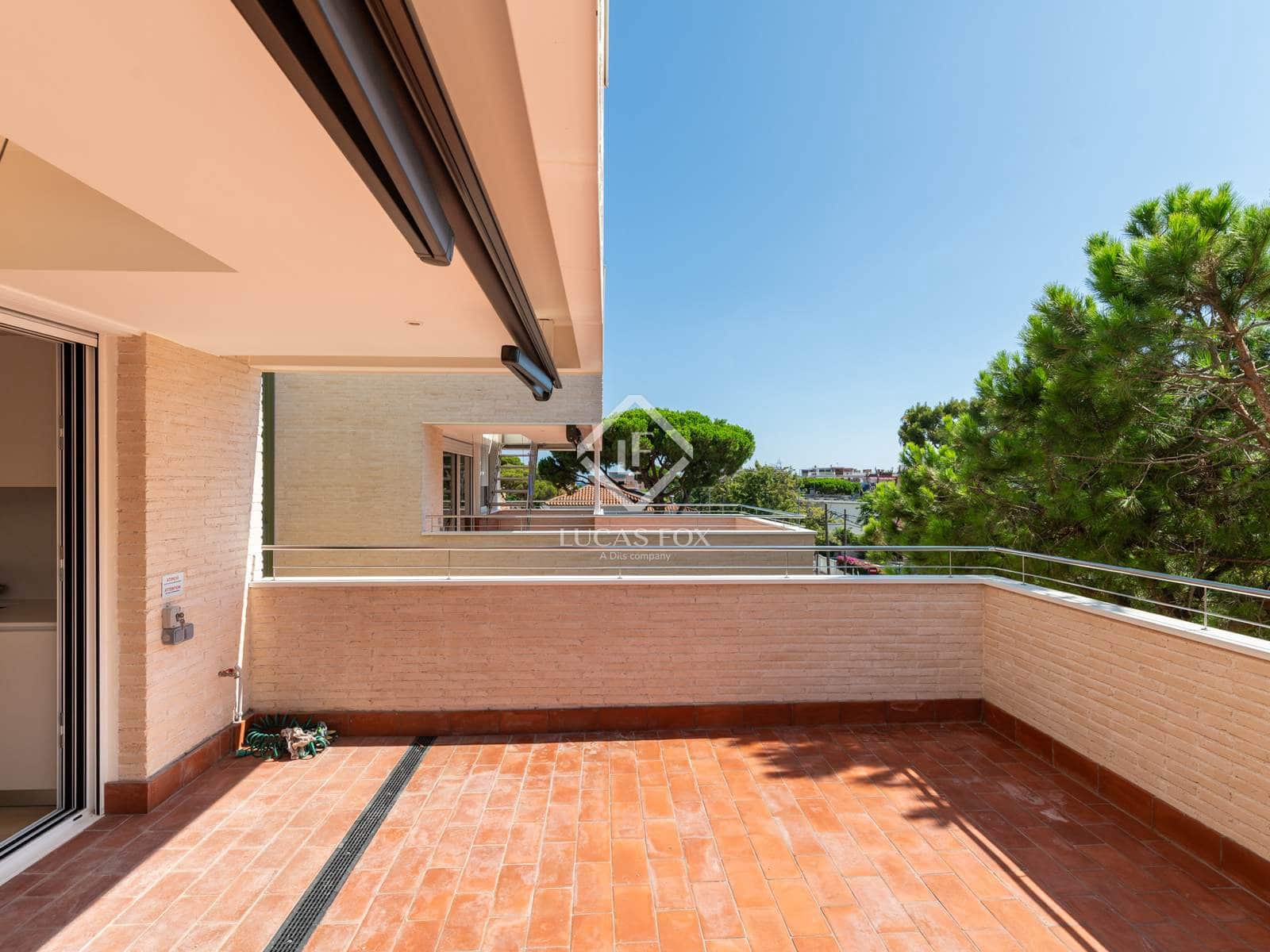 2 sypialnia Apartament do wynajęcia w Castelldefels z basenem garażem - 3 000 € (Ref: 9153288)